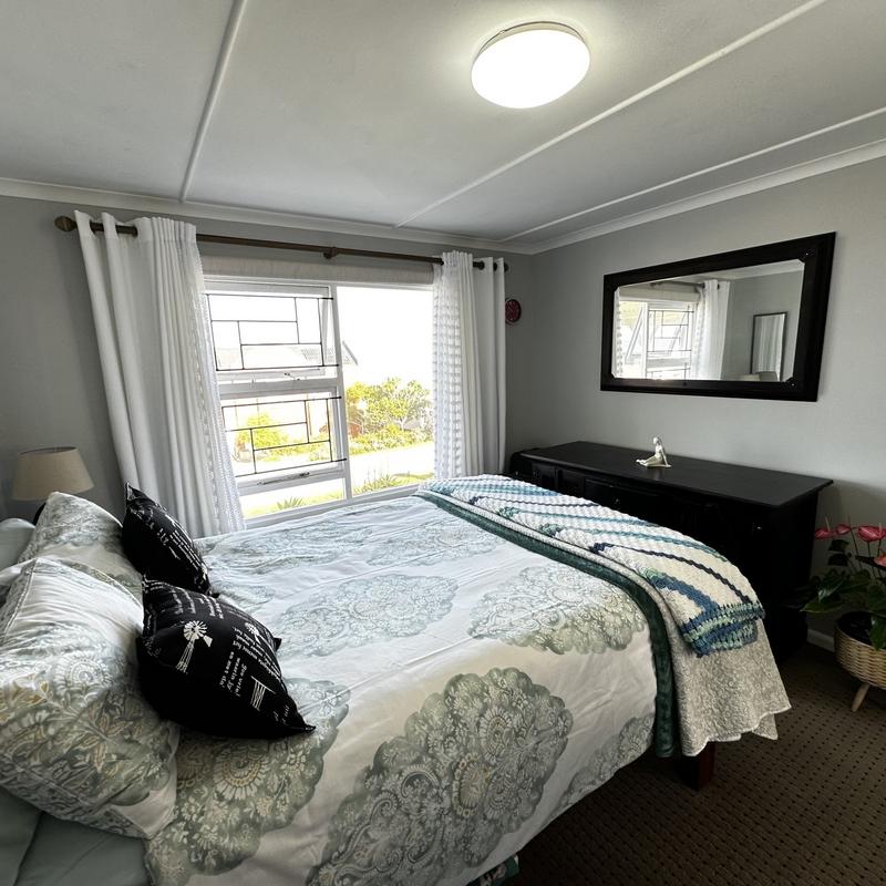 5 Bedroom Property for Sale in Reebok Western Cape